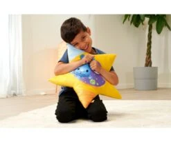 SIMBA TOYs KiKANiNCHEN Plush Star Cushion -Simba Toys kikaninchen plush star cushion 109461018 en 02