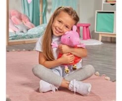 SIMBA TOYs Peppa Pig Plush Peppa Incl. Sound, 25cm -Simba Toys peppa pig plush peppa incl sound 25cm 109261009 en 05